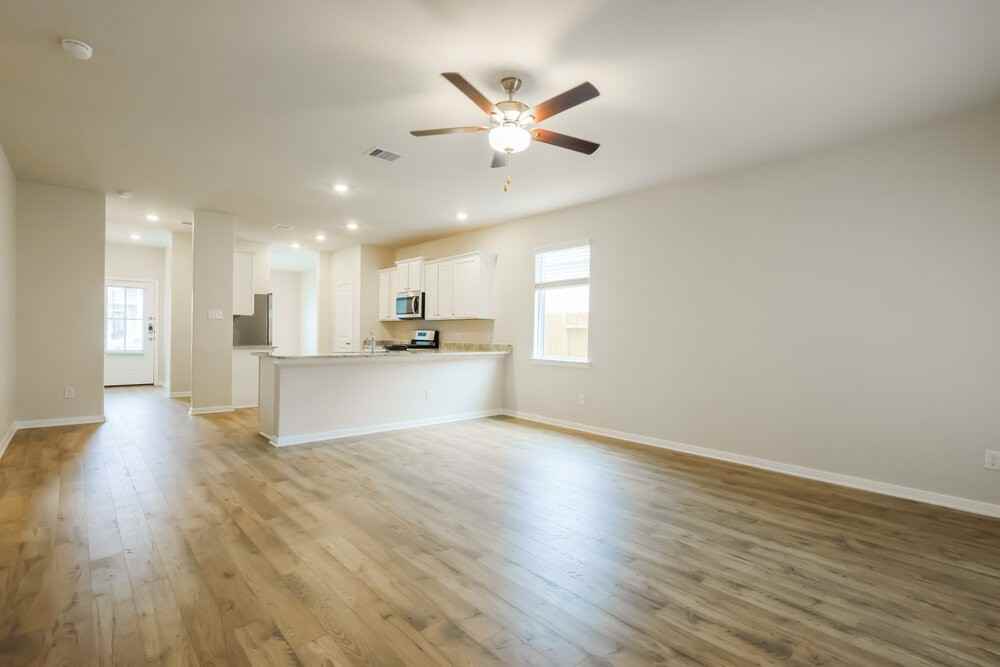 16459 Honeysuckle Hill Dr - Photo 4 of 16