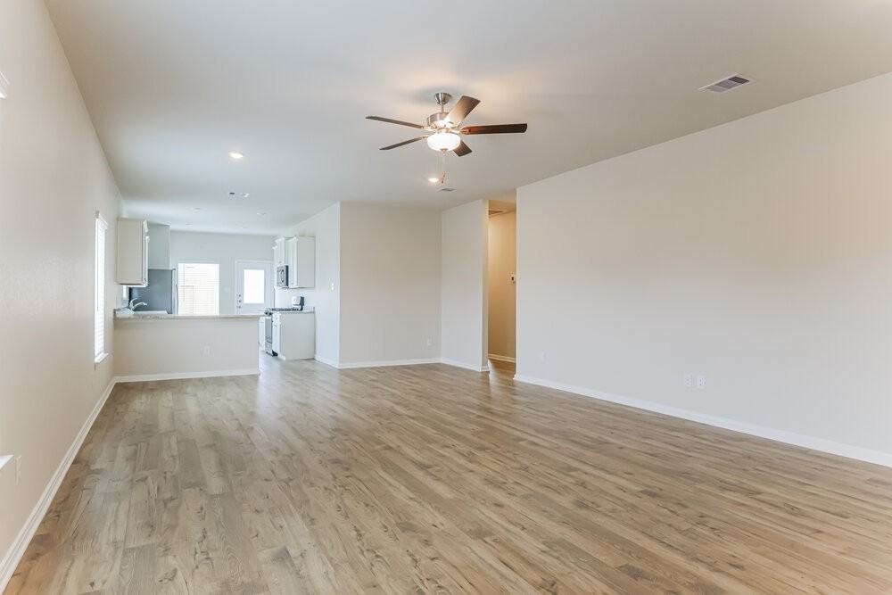16455 Honeysuckle Hill Dr - Photo 3 of 16