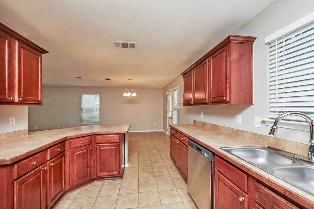 1148 Tomahawk Dr - Photo 7 of 17