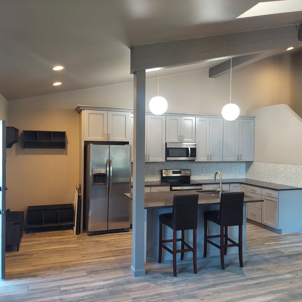 211 W Beaver Creek Blvd #A2 - Photo 4 of 17