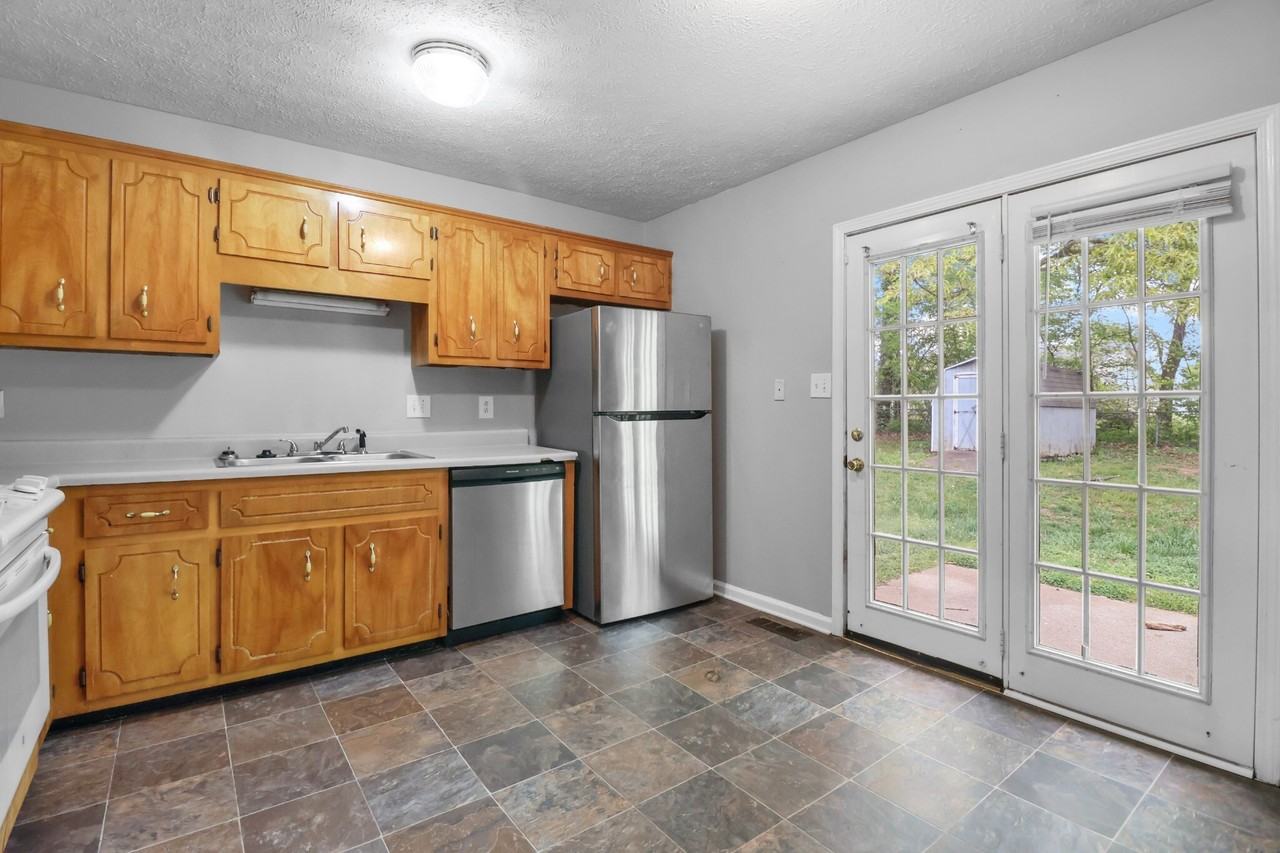3431 Sandpiper Dr #A - Photo 5 of 28