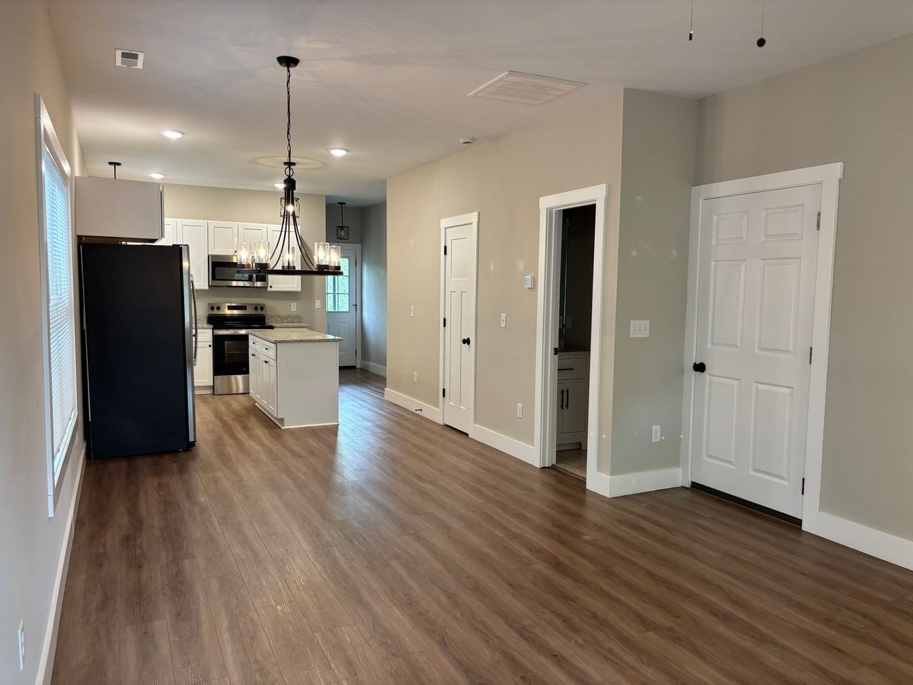 37 Alex Dr - Photo 3 of 42