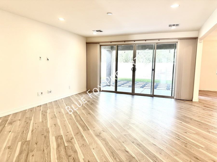 8038 N Purple Aster Pl - Photo 3 of 32