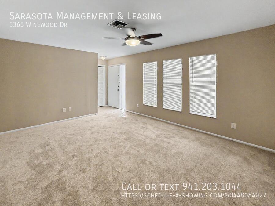 5365 Winewood Dr - Photo 3 of 15