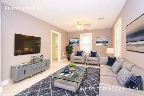 5101 Hardy St - Photo 4 of 39