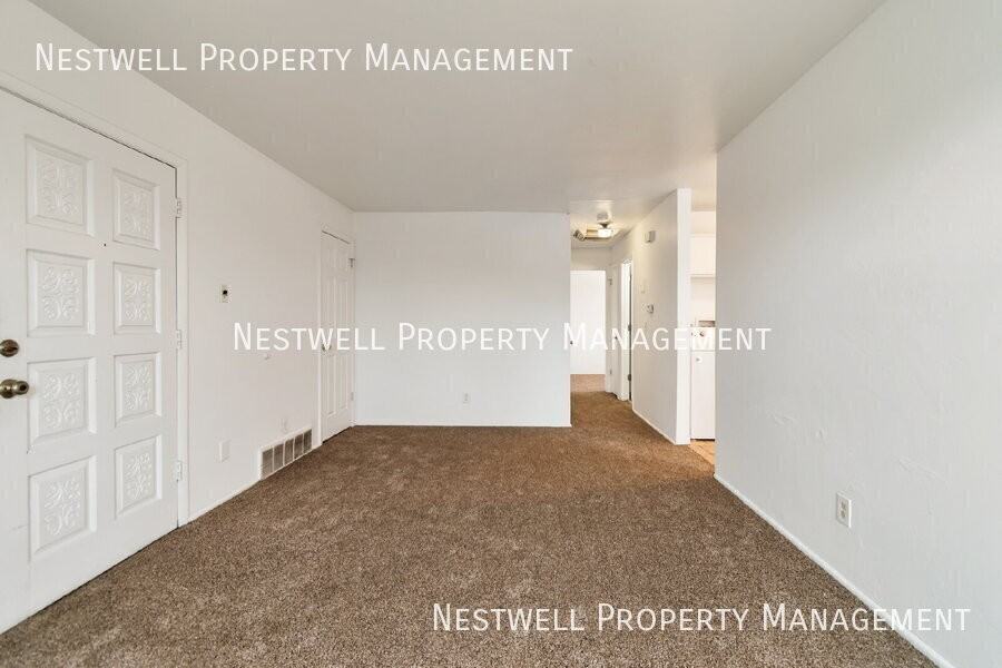 1881 W Lake Park Dr #4 - Photo 7 of 20