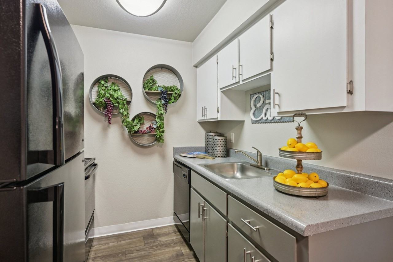 Mesa Station Apartments - Photo 6 of 34