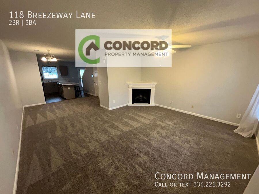 118 Breezeway Ln - Photo 3 of 16
