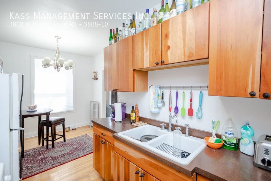 3808 W Irving Park Rd
