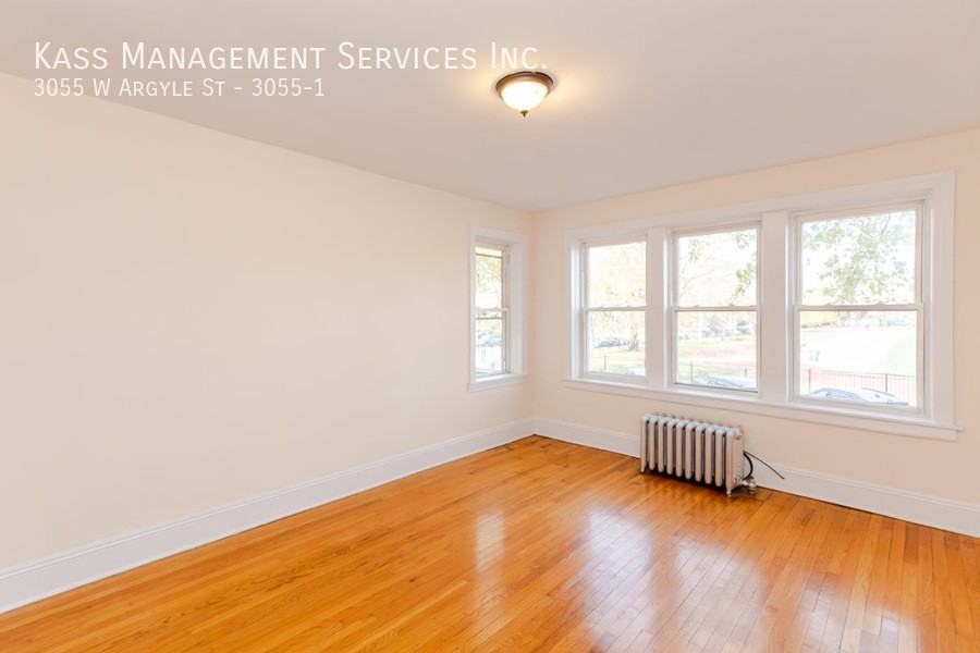 3055 W Argyle St #3055-1 - Photo 3 of 7
