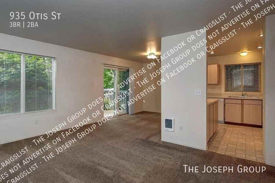 935 Otis St - Photo 3 of 19