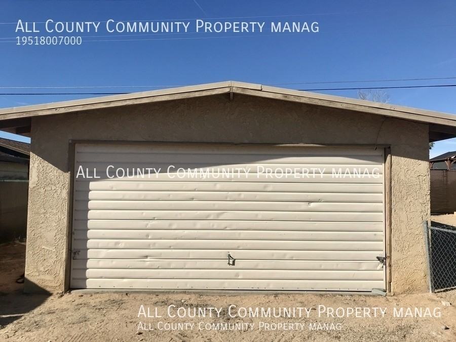 6082 Daisy Ave - Photo 5 of 17