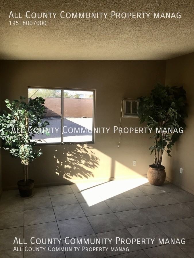 6082 Daisy Ave - Photo 6 of 17