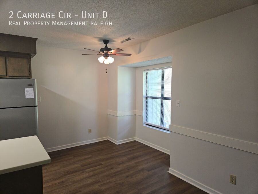 2 Carriage Cir #D - Photo 4 of 9