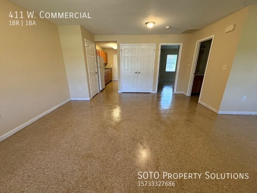 411 W Commercial St - Photo 4 of 14