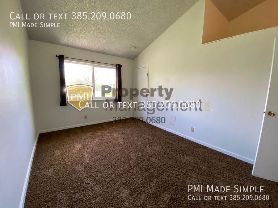384 E 1500 S - Photo 3 of 26