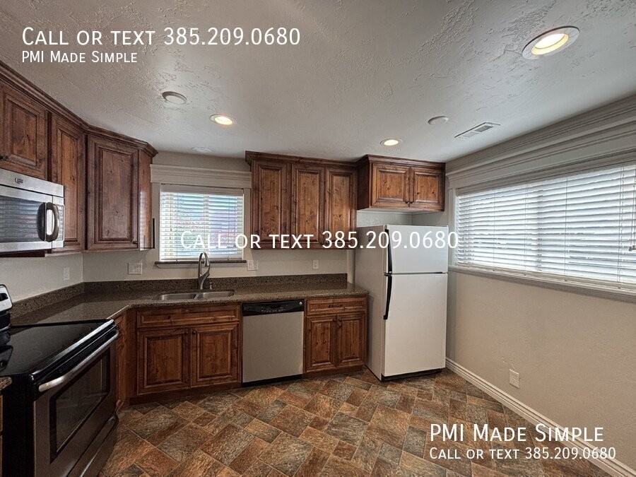531 N 600 E Apt 3 - Photo 6 of 20
