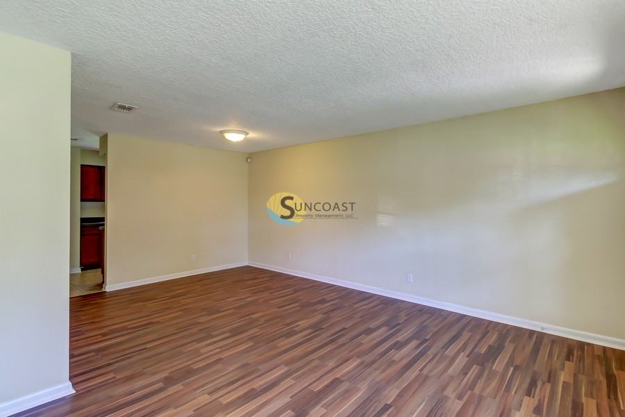 7438 Jade Dr N - Photo 5 of 23