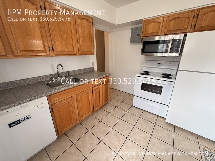 3270 Warrensville Center Rd #306COPY - Photo 4 of 11