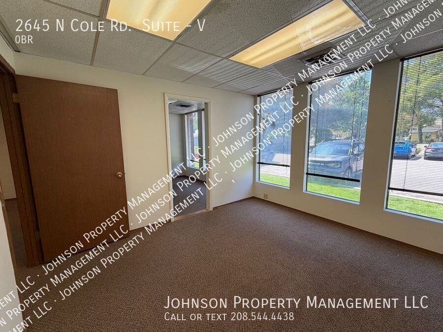 2645 N Cole Rd #V - Photo 2 of 9