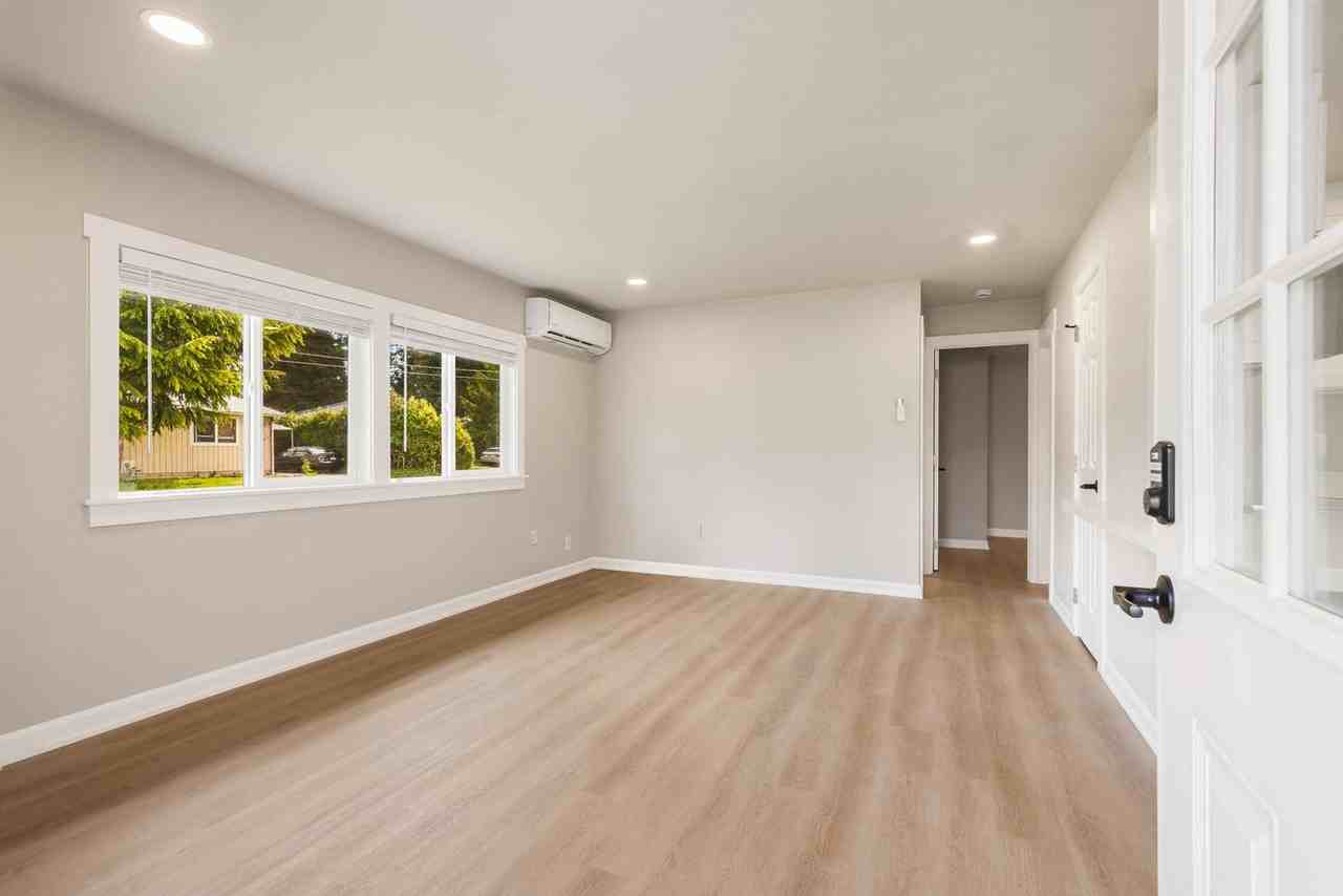 653 Index Pl Ne - Photo 2 of 20