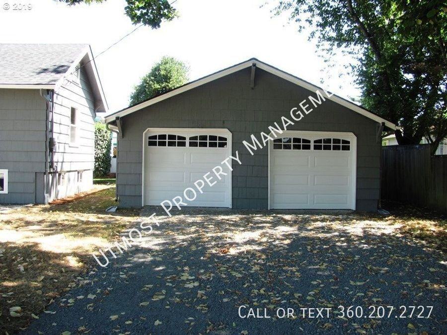 2108 Se 6th Ave - Photo 2 of 12