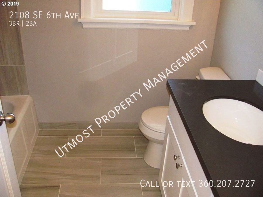 2108 Se 6th Ave - Photo 7 of 12