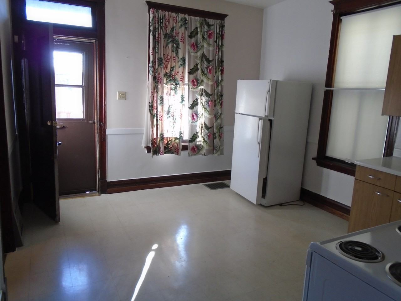 3469 N Kedzie Ave #1 - Photo 4 of 16