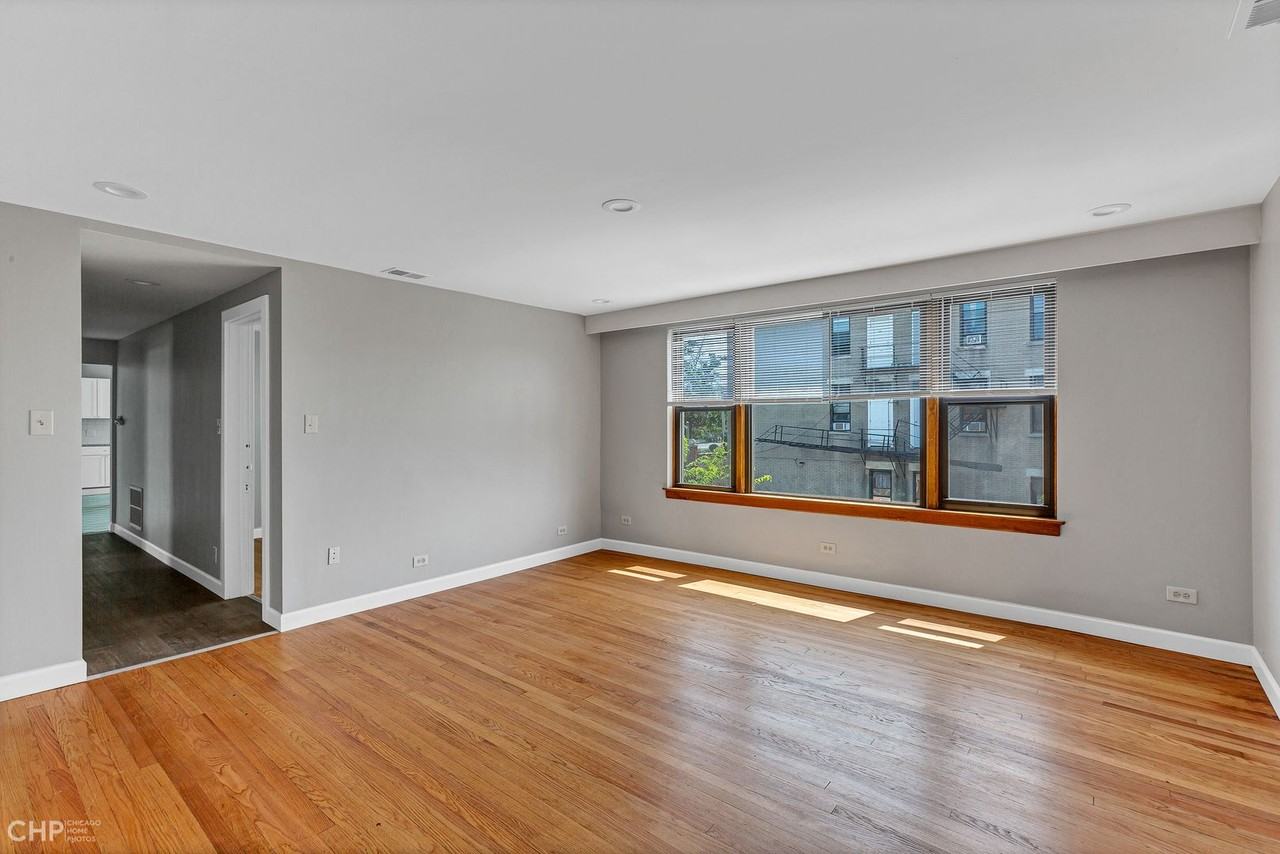 3149 S Morgan St #2ndFL - Photo 4 of 21