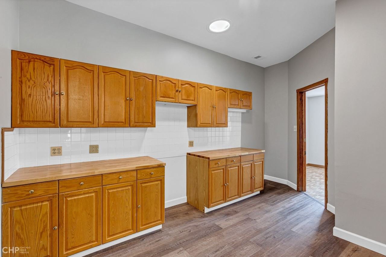 3149 S Morgan St #2ndFL - Photo 7 of 21
