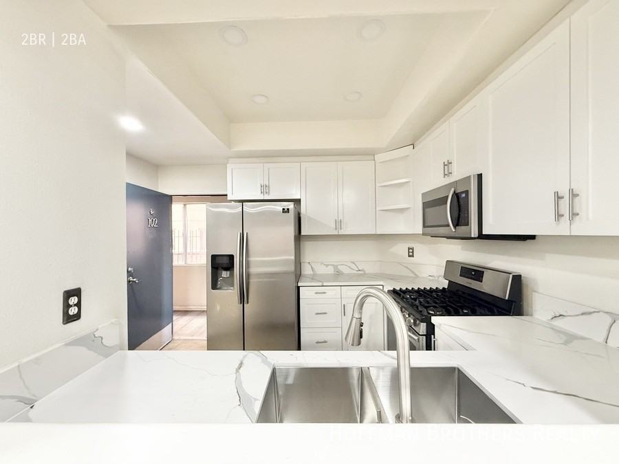 11933 Goshen Ave #102 - Photo 2 of 7