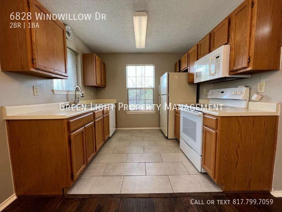 6828 Windwillow Dr - Photo 5 of 17
