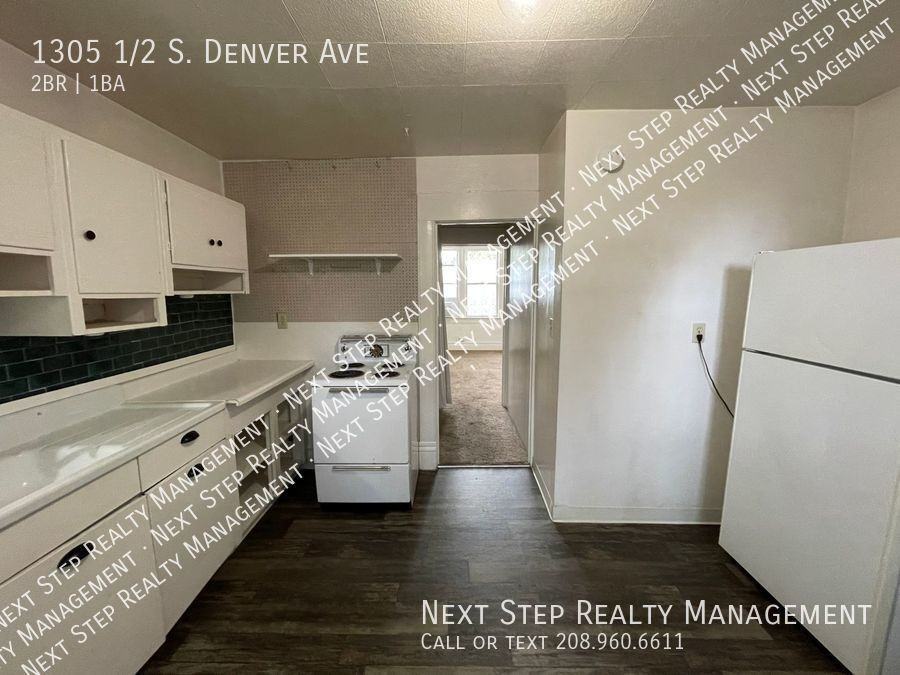 1305 1/2 S Denver Ave - Photo 3 of 10