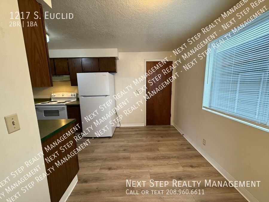 1217 S Euclid Ave - Photo 7 of 13
