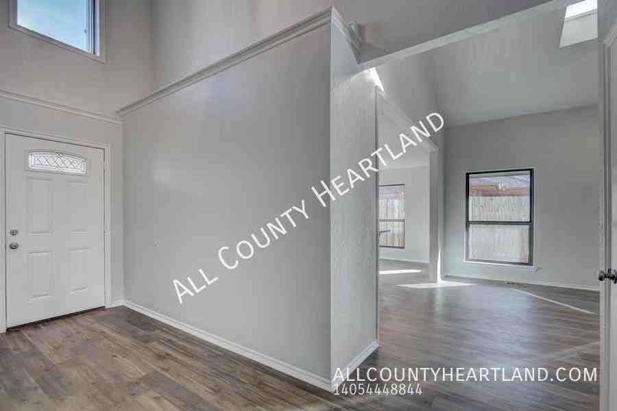 12425 Fox Run Dr - Photo 2 of 17