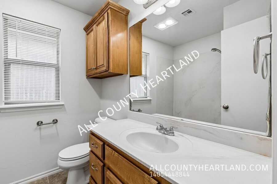 17025 Canyonwood Ln - Photo 5 of 12