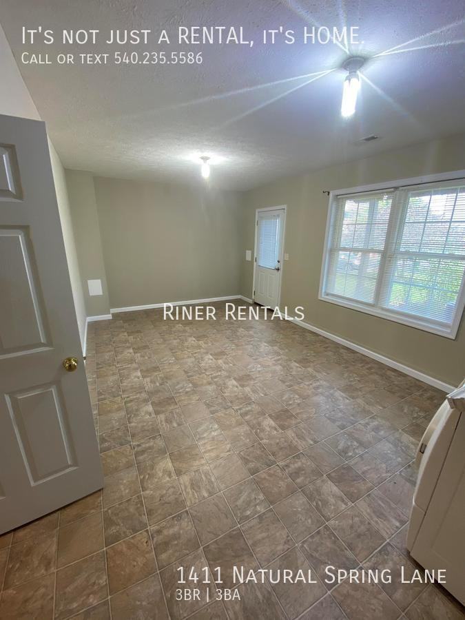 1411 Natural Spring Ln - Photo 3 of 27