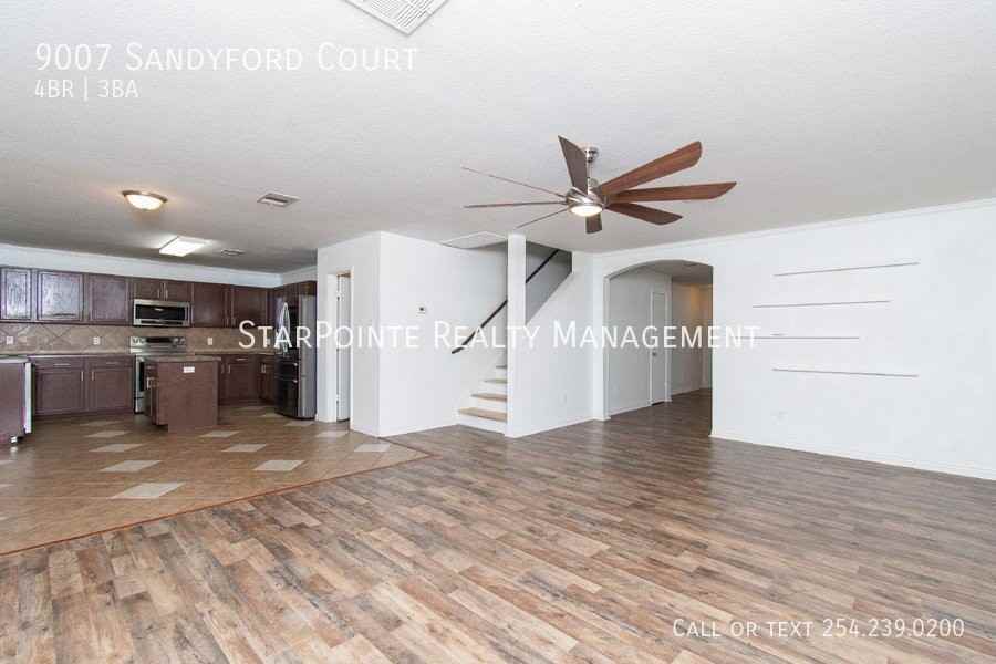 9007 Sandyford Ct - Photo 7 of 27