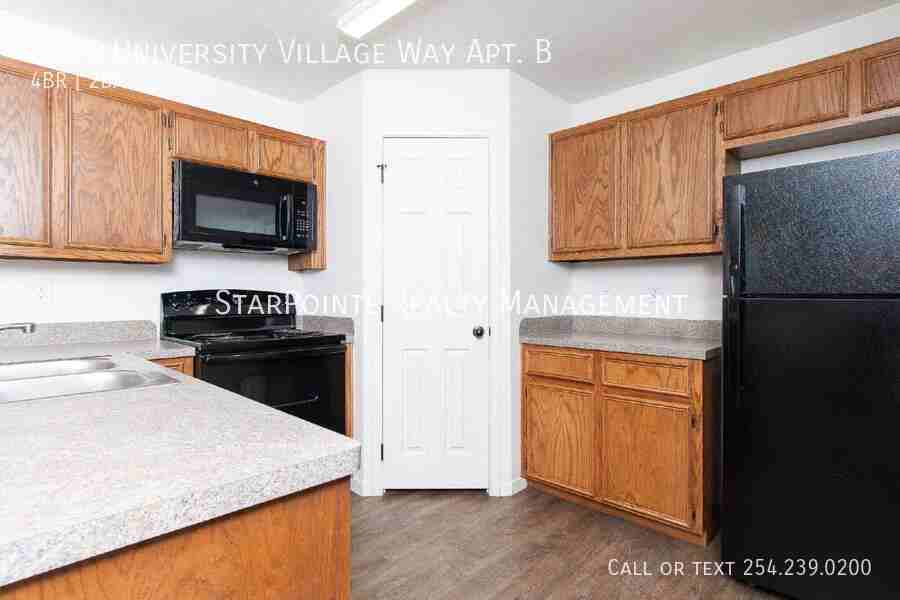 6705 University Village Way Apt B - Photo 7 of 22