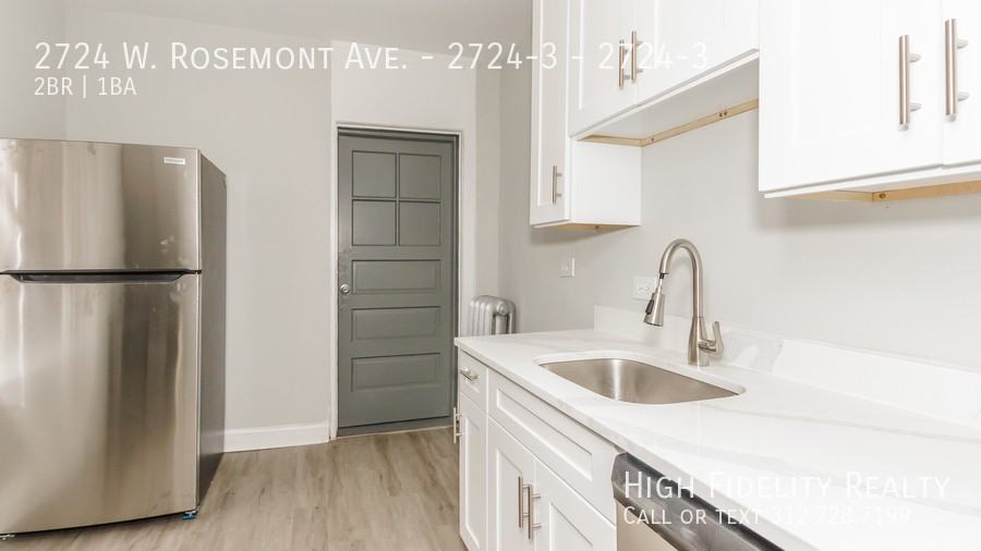 2724 W Rosemont Ave #2724-3 - Photo 2 of 10