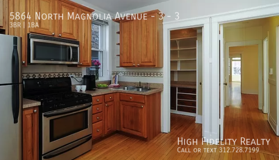 5864 N Magnolia Ave #3 - Photo 2 of 10