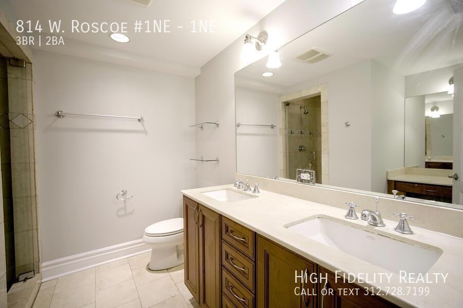 814 W Roscoe St #1NE - Photo 7 of 11