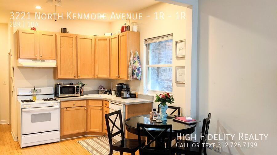 3221 N Kenmore Ave Apt 1r #1R - Photo 2 of 8