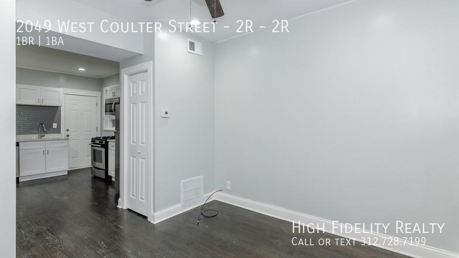 2049 W Coulter St Apt 2r #2R - Photo 2 of 10