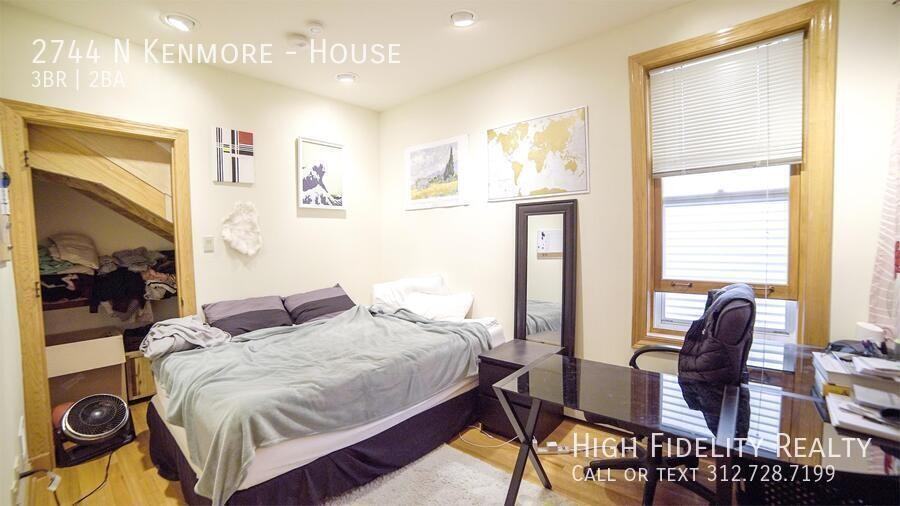 2744 N Kenmore Ave - Photo 5 of 10