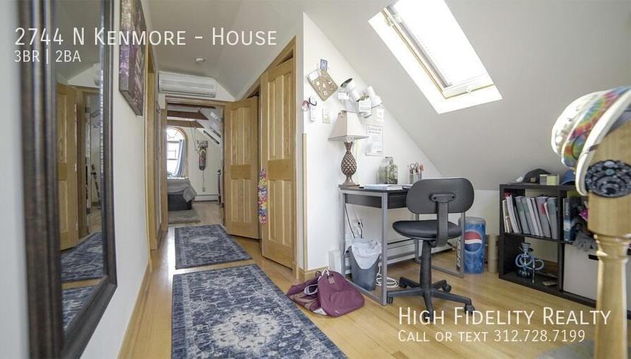 2744 N Kenmore Ave - Photo 7 of 10