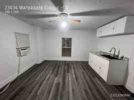 featured image of 23034 Watergate Cir ## E3