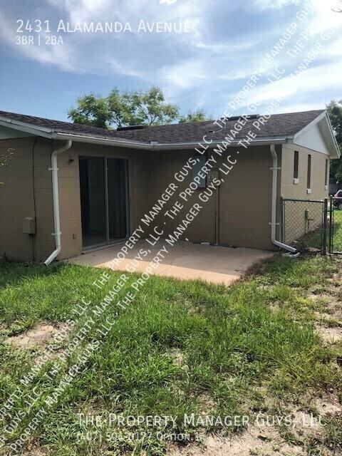 2431 Alamanda Ave - Photo 2 of 20