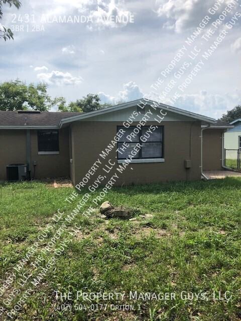 2431 Alamanda Ave - Photo 3 of 20
