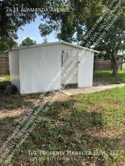 2431 Alamanda Ave - Photo 5 of 20